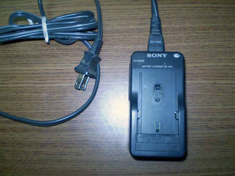 Sony BCV615 BCV615 Portable AC Battery Charger L Series